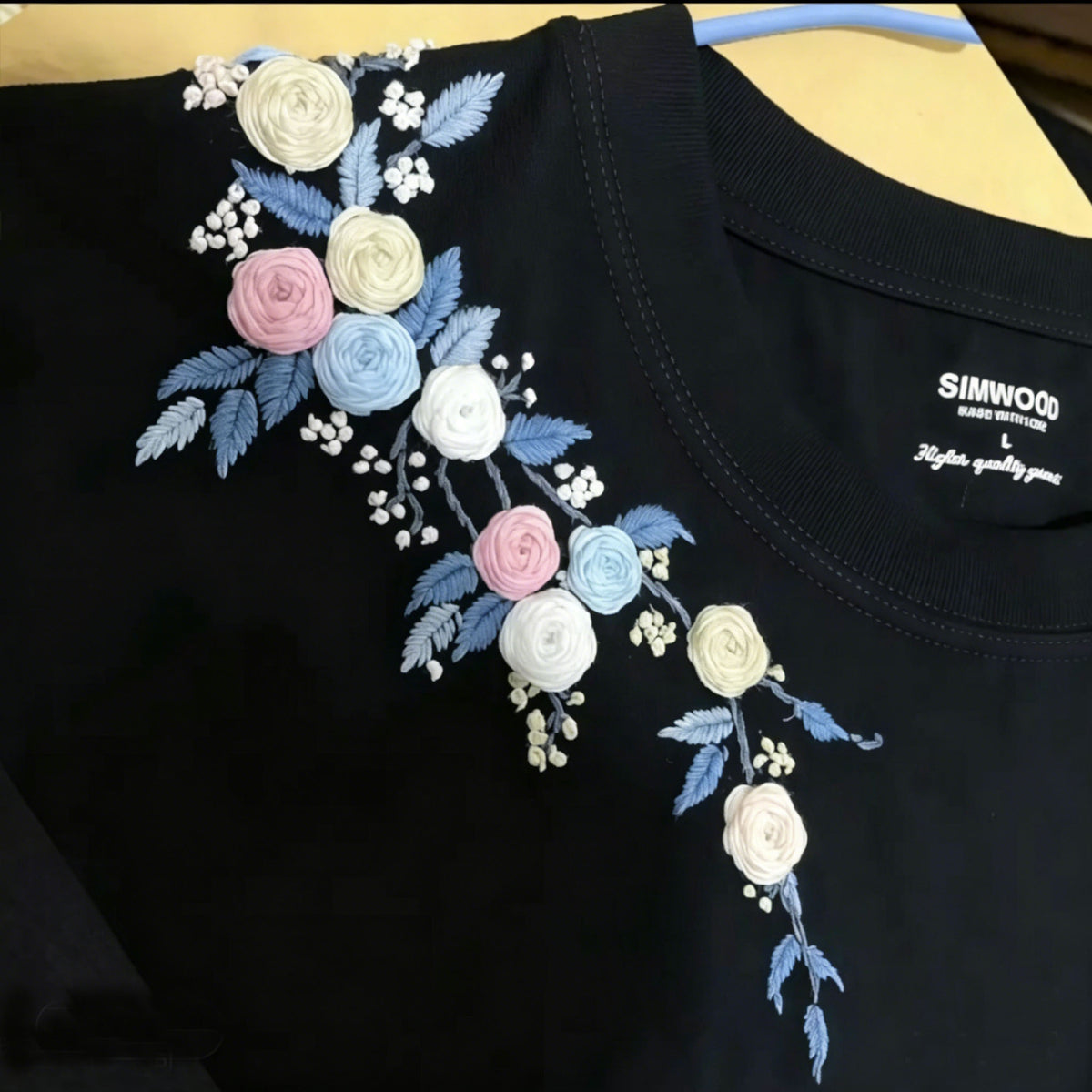 Embroidery stick pattern for sewing flower on clothes colloar shoulder