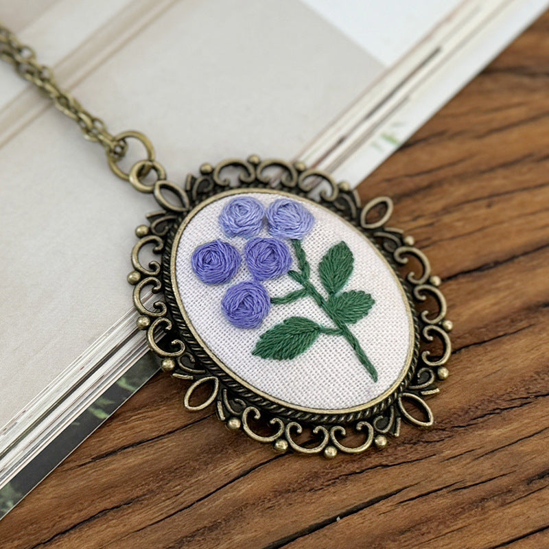 Embroidery necklace