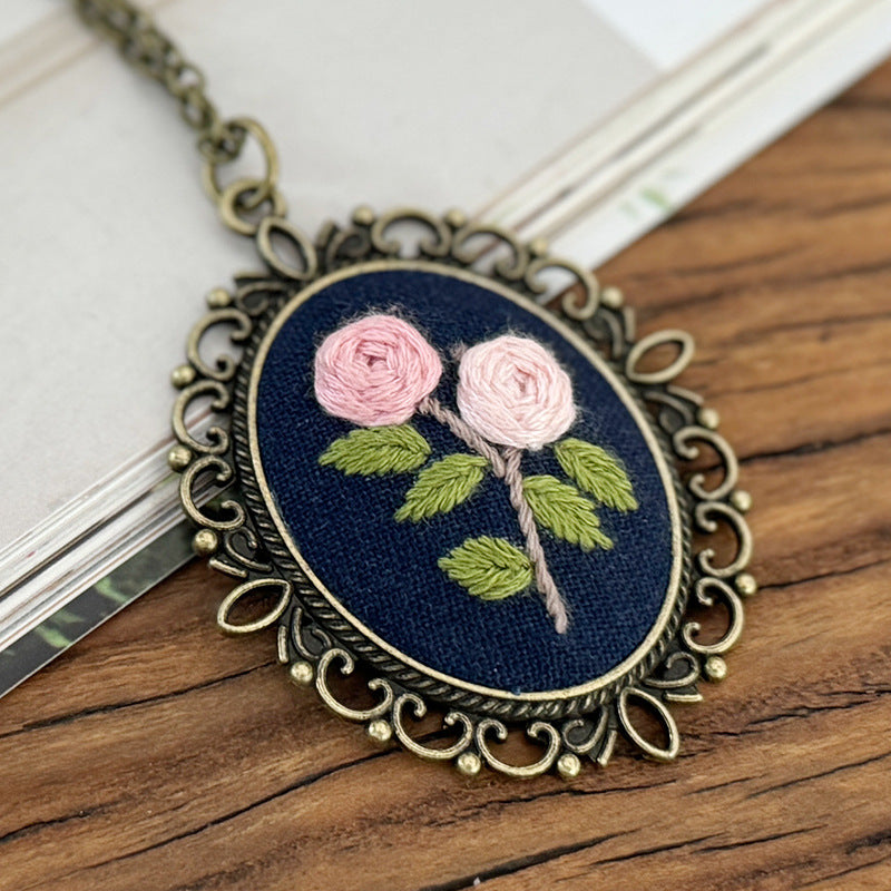 Embroidery necklace