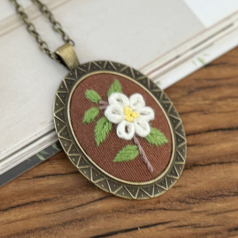 Embroidery necklace