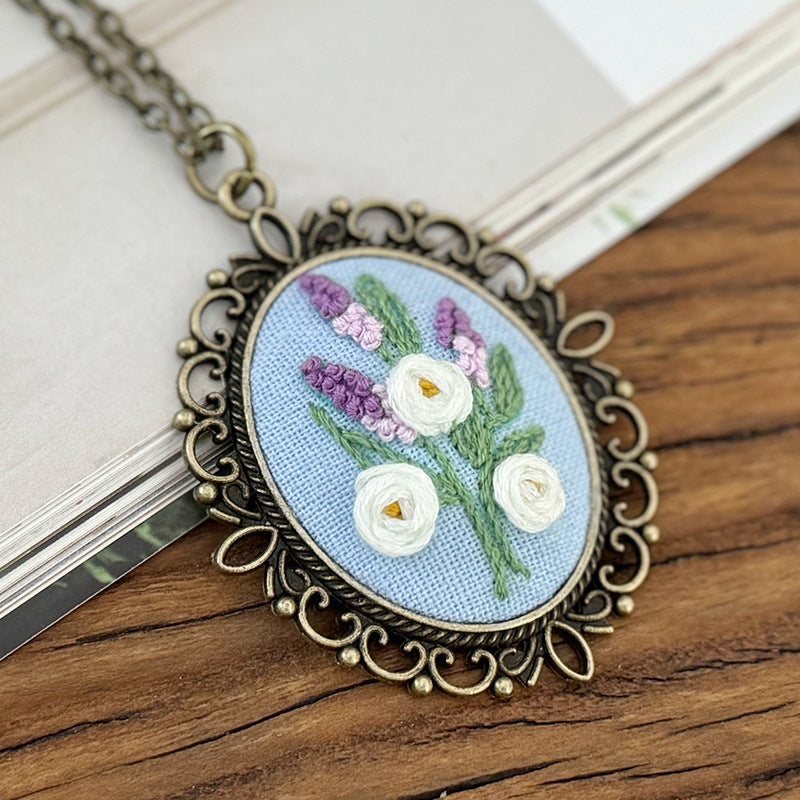 Embroidery necklace