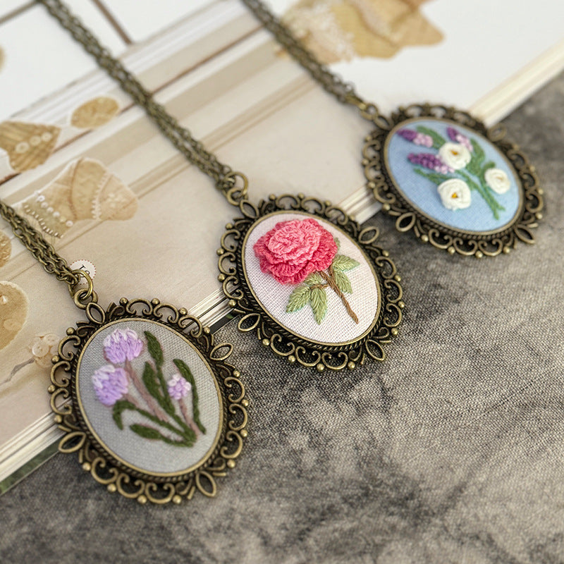 Embroidery necklace