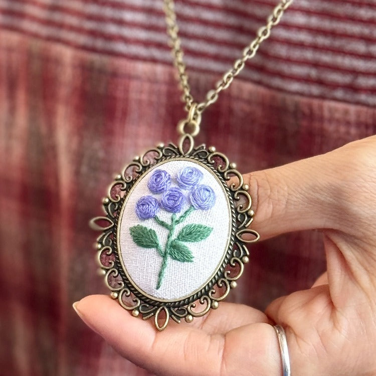 Embroidery necklace
