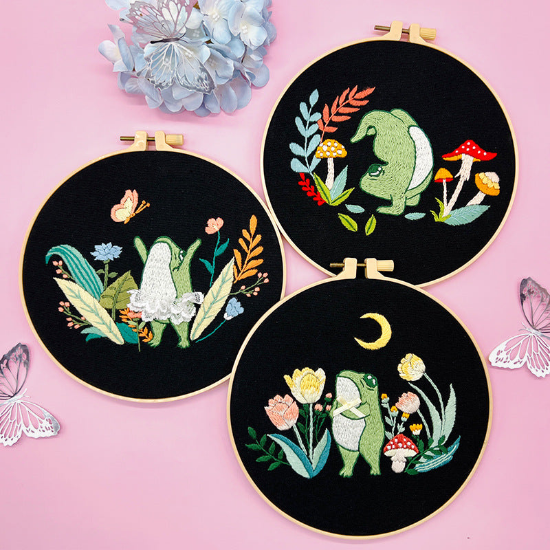 Frog embroidery kits for beginner-with fabric,floss,needles